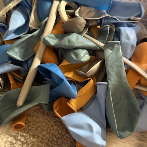 Assorted Colorful Balloons - Picture 4 of 4